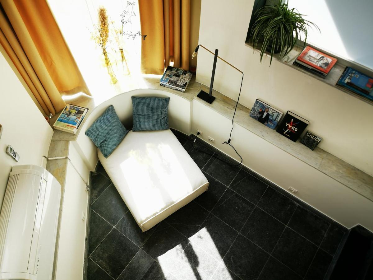 Shway - The Red With Pearls Apartment Antwerpen Bagian luar foto